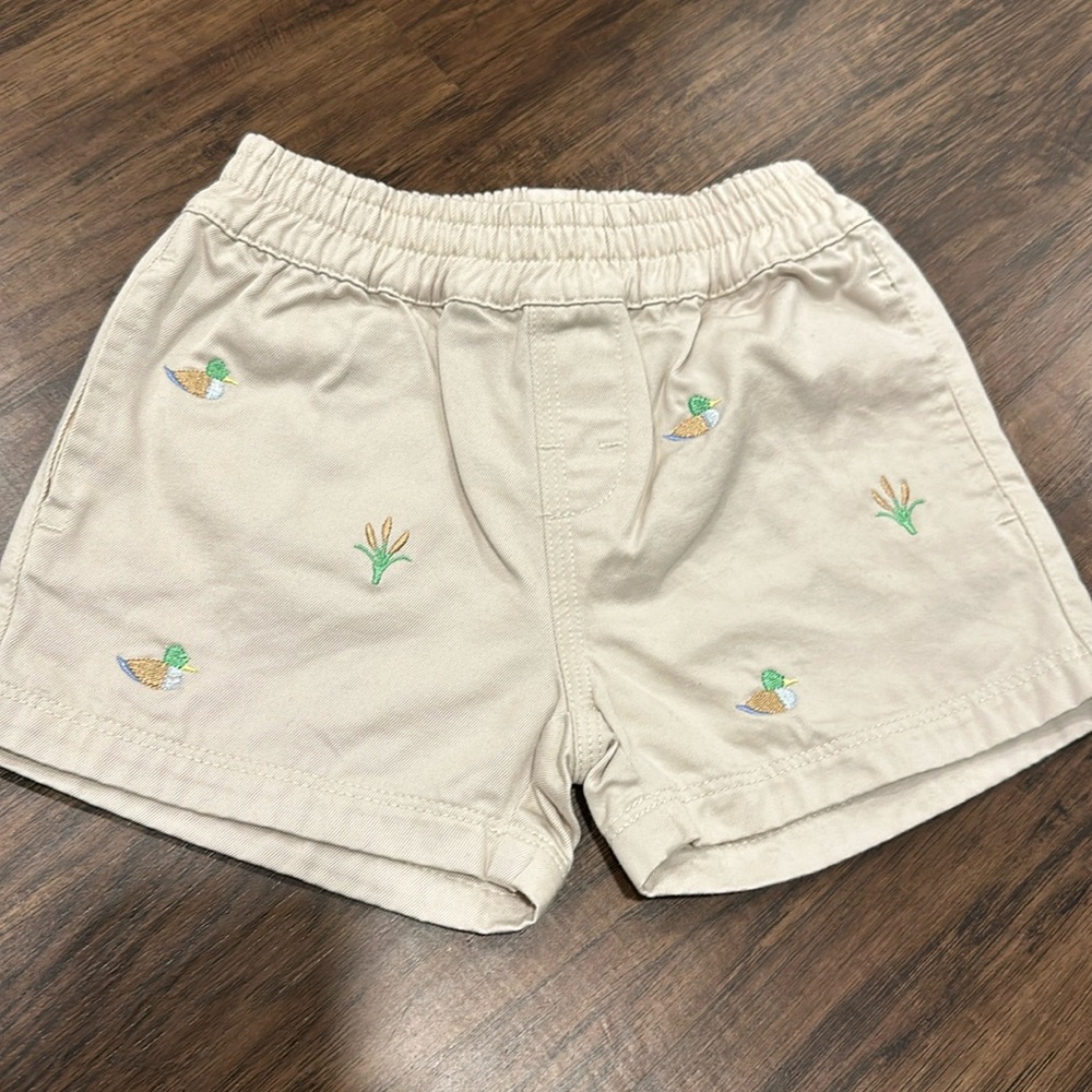 LIKE NEW Beaufort Bonnet Company Ducks Embroidered Sheffield Shorts